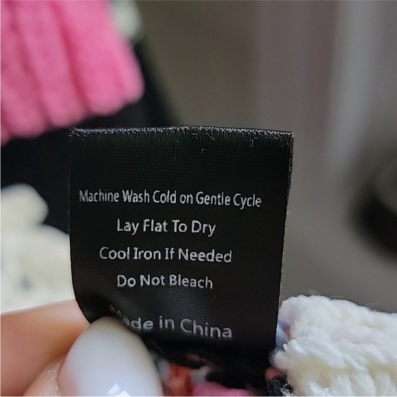 POL Womens High Collar Half Zip Oversized Color
Block Sweater Pink Black Sz M - Picture 12 of 12